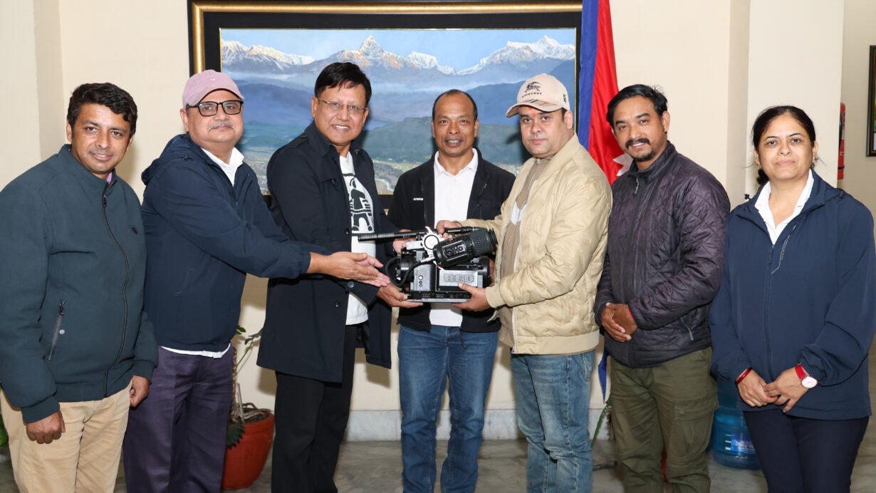 “निर्माणाधिन चलचित्र संग्राहलय” का लागि रेड एम एक्स क्यामेरा प्रदान”