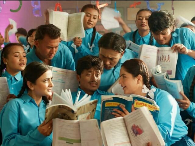 “कमेडी कि कडा यथार्थ ? ‘गोबर गणेश’को गीतले उठायो पढाइको प्रश्न”